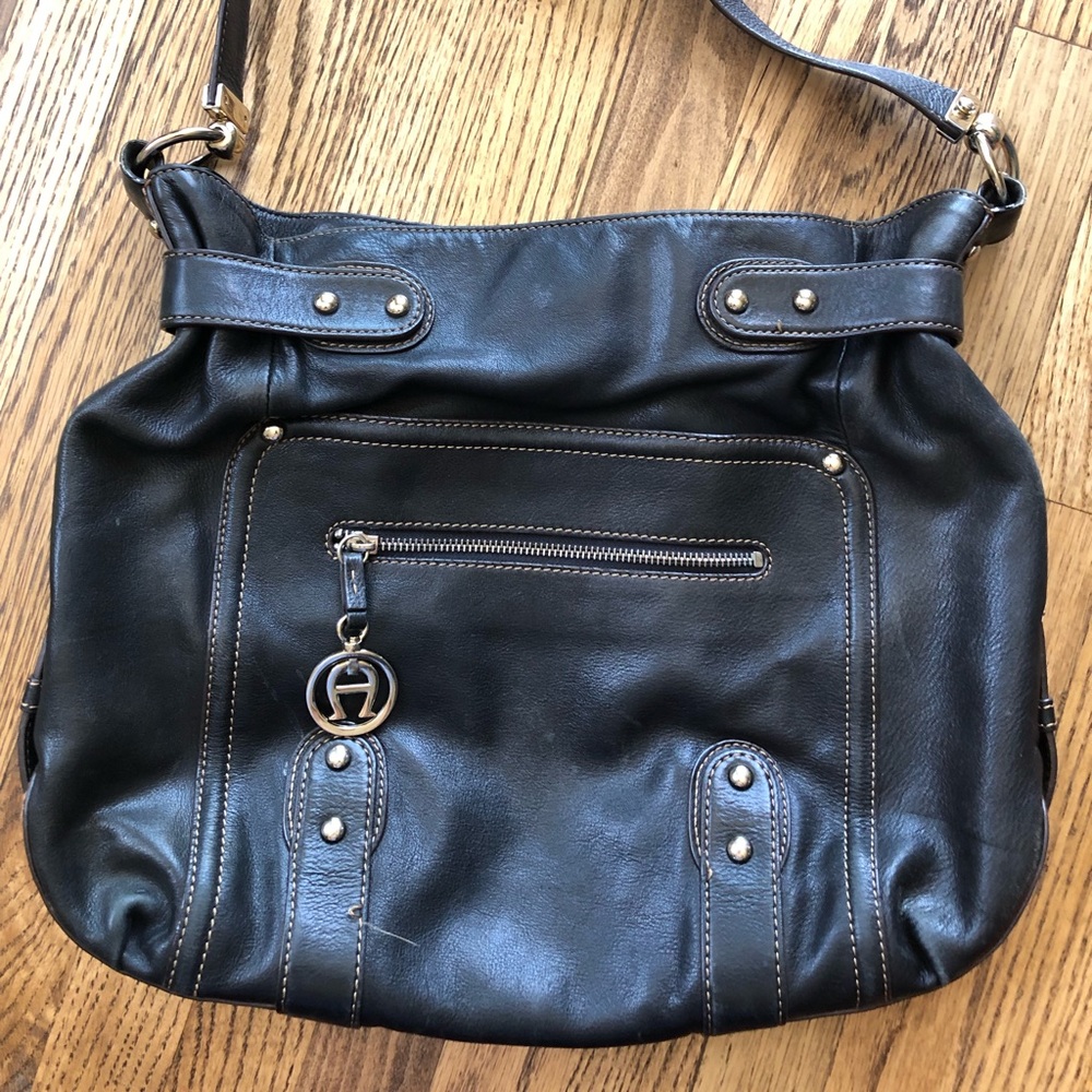 Etienne Aigner deep brown/almost black leather purse